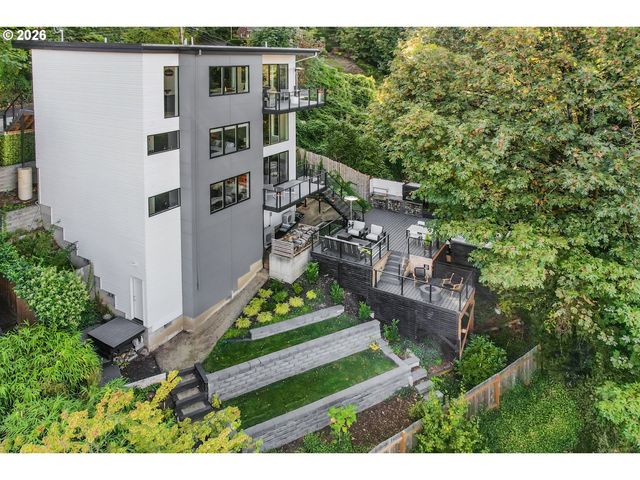 1295 Sw CARDINELL Dr, Portland, OR 97201