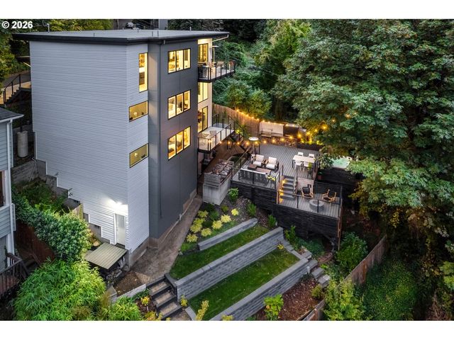 1295 Sw CARDINELL Dr, Portland, OR 97201