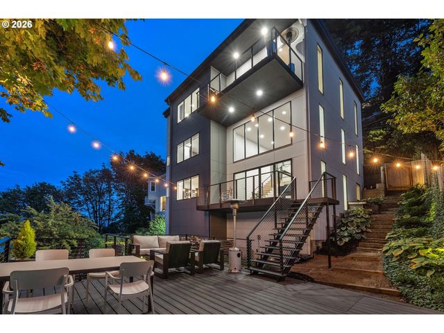 1295 Sw CARDINELL Dr, Portland, OR 97201