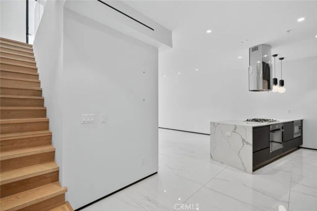 1253 N Sweetzer Avenue 3, West Hollywood, CA 90069