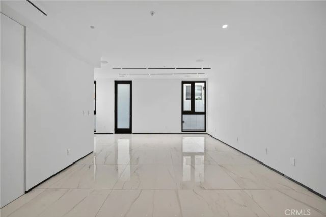 1253 N Sweetzer Avenue 3, West Hollywood, CA 90069