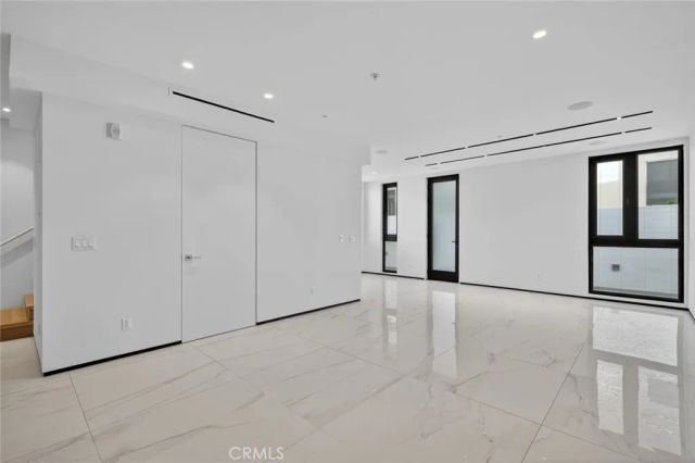 1253 N Sweetzer Avenue 3, West Hollywood, CA 90069
