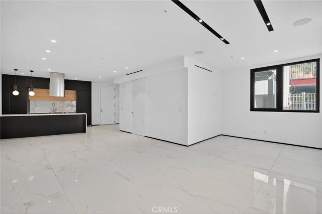 1253 N Sweetzer Avenue 3, West Hollywood, CA 90069