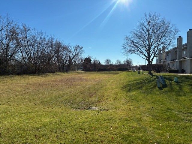 7709 W 158th Court, Orland Park, IL 60462