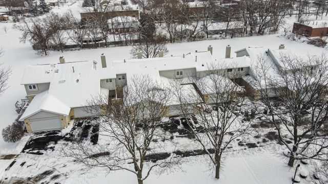 7709 W 158th Court, Orland Park, IL 60462