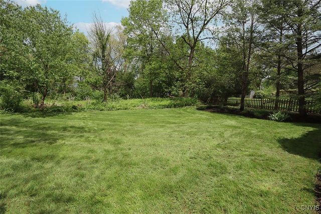 7643 Somerset Lane, Manlius, NY 13104