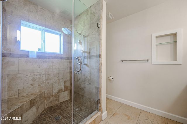 327 E KEIM Drive, Phoenix, AZ 85012