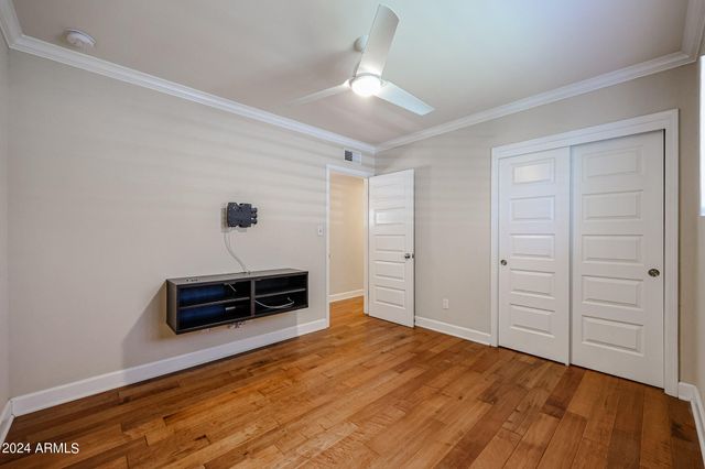 327 E KEIM Drive, Phoenix, AZ 85012