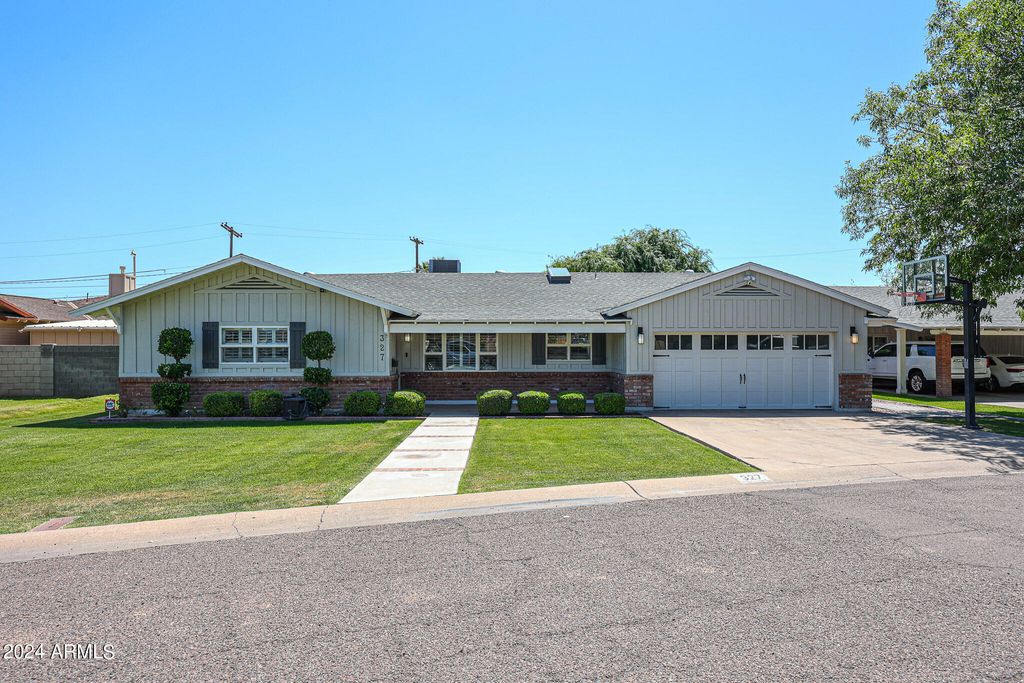 327 E KEIM Drive, Phoenix, AZ 85012