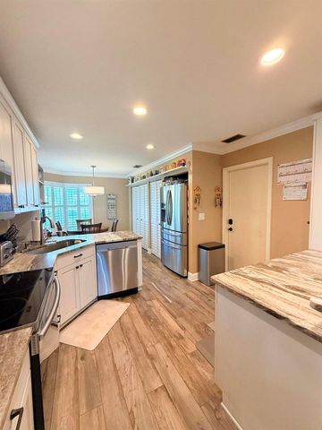 186 Citrus Trail Circle, Boynton Beach, FL 33436