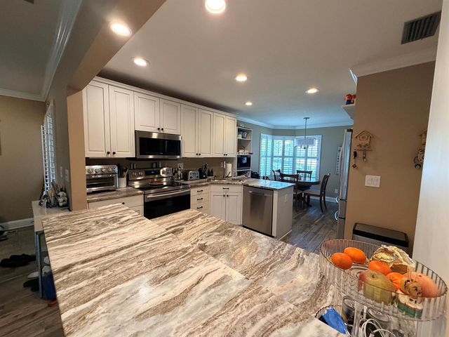 186 Citrus Trail Circle, Boynton Beach, FL 33436