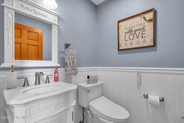 9 Yosemite Road, Howell, NJ 07731