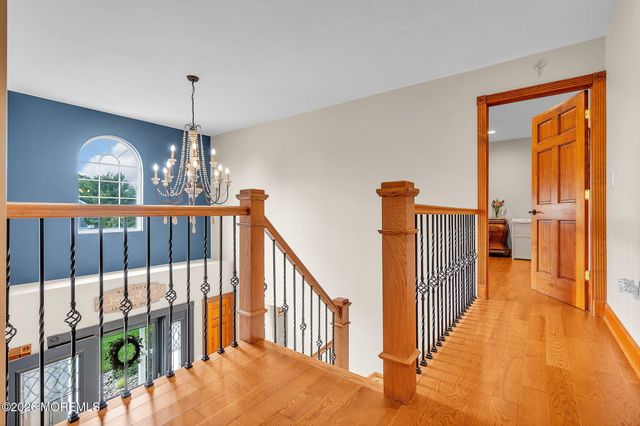 9 Yosemite Road, Howell, NJ 07731