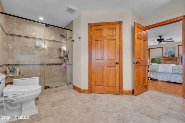 9 Yosemite Road, Howell, NJ 07731