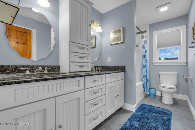 9 Yosemite Road, Howell, NJ 07731