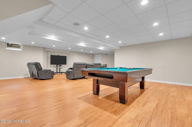 9 Yosemite Road, Howell, NJ 07731
