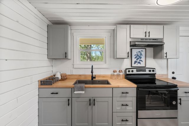 2332 Washington Avenue, Shasta Lake, CA 96019