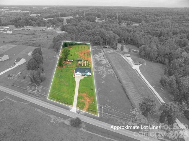 1484 Null Road, Lincolnton, NC 28092