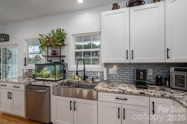 1484 Null Road, Lincolnton, NC 28092