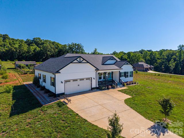1484 Null Road, Lincolnton, NC 28092