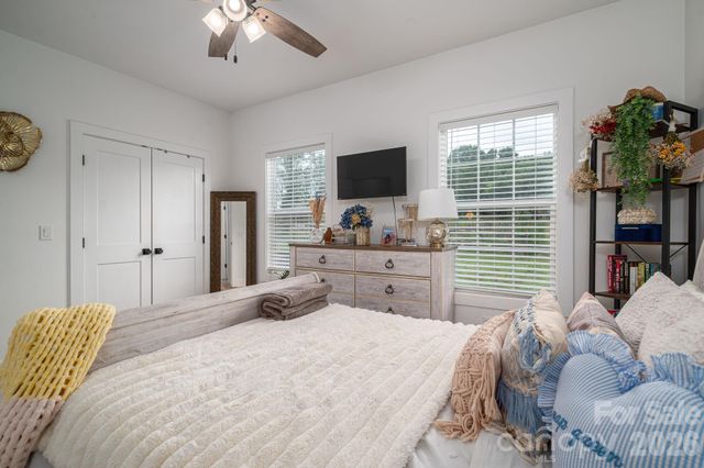 1484 Null Road, Lincolnton, NC 28092