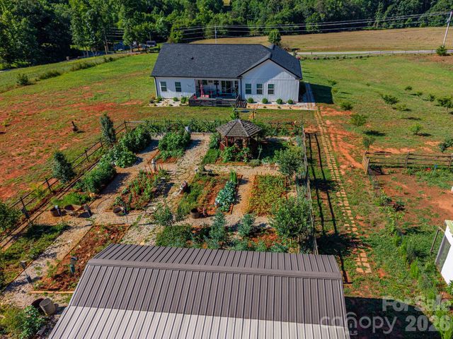 1484 Null Road, Lincolnton, NC 28092