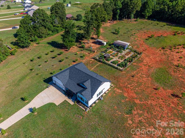1484 Null Road, Lincolnton, NC 28092