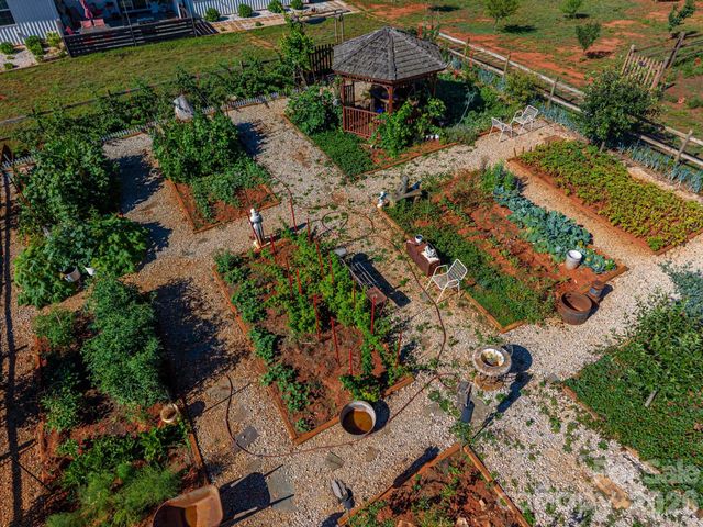 1484 Null Road, Lincolnton, NC 28092