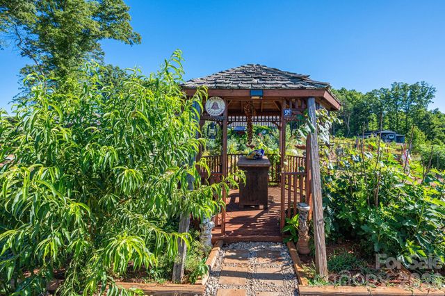 1484 Null Road, Lincolnton, NC 28092