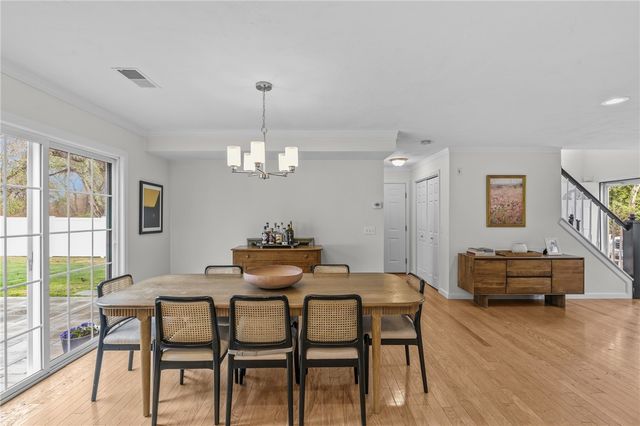 70 Foddering Farm Road, Narragansett, RI 02882