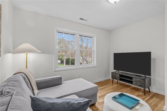 70 Foddering Farm Road, Narragansett, RI 02882