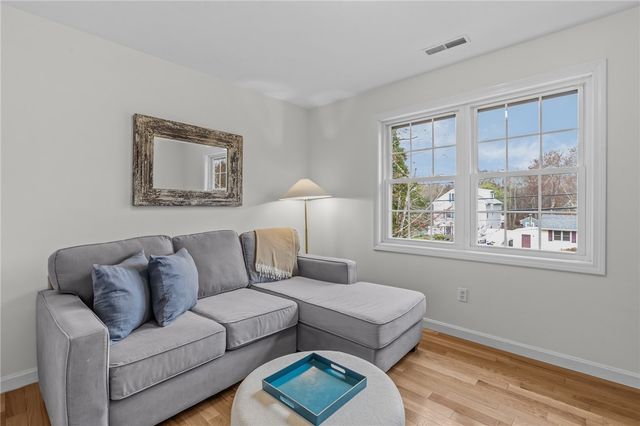 70 Foddering Farm Road, Narragansett, RI 02882