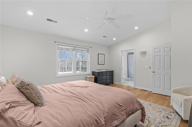 70 Foddering Farm Road, Narragansett, RI 02882