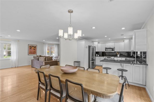 70 Foddering Farm Road, Narragansett, RI 02882