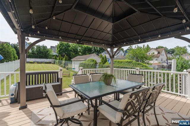 334 Travers Place, Lyndhurst, NJ 07071
