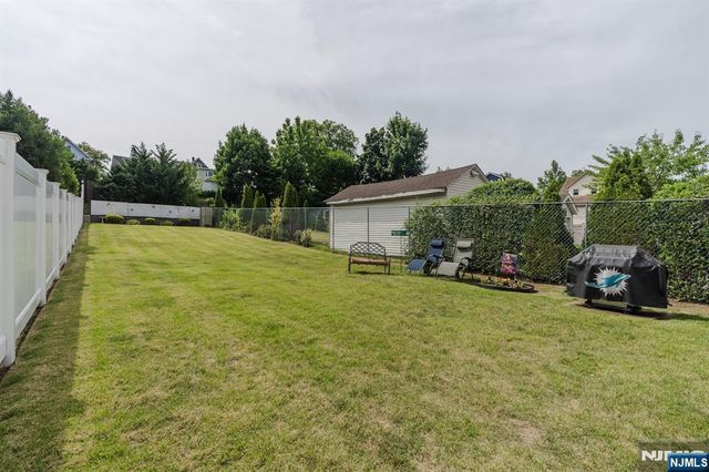 334 Travers Place, Lyndhurst, NJ 07071