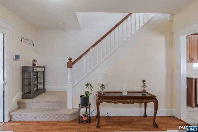 334 Travers Place, Lyndhurst, NJ 07071