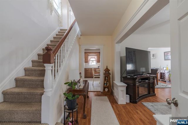 334 Travers Place, Lyndhurst, NJ 07071