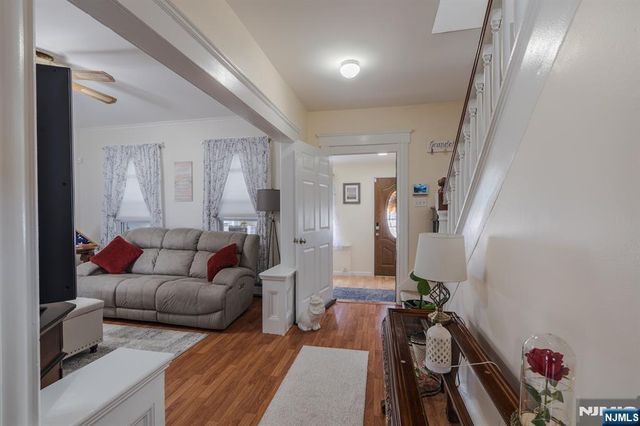 334 Travers Place, Lyndhurst, NJ 07071