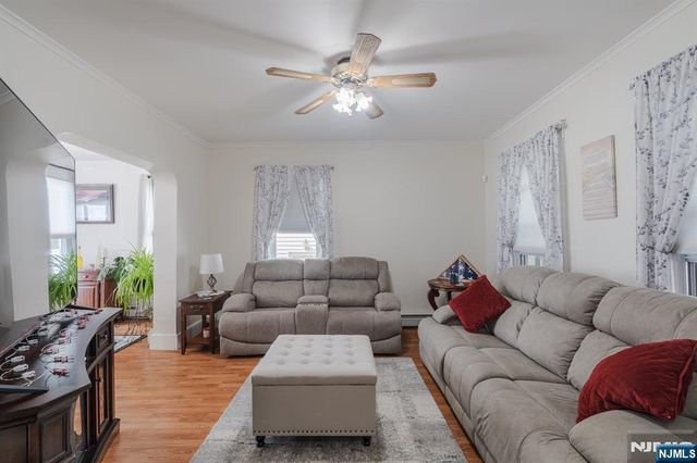334 Travers Place, Lyndhurst, NJ 07071