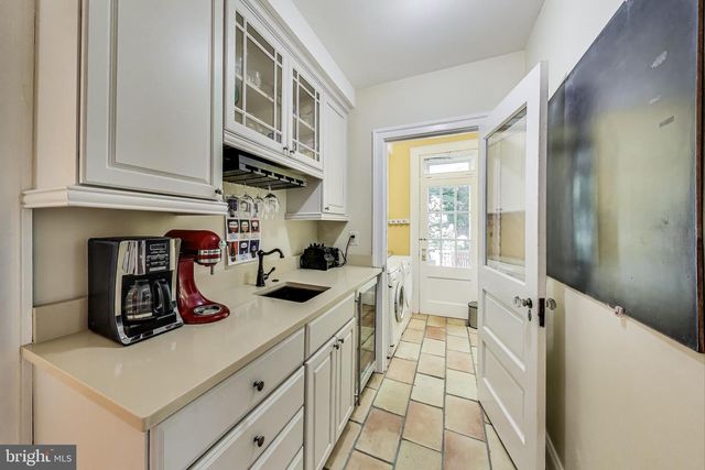 5809 GROSVENOR LN, Bethesda, MD 20814