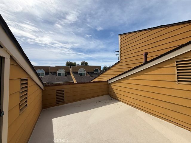 2063 Charle C2, Costa Mesa, CA 92627