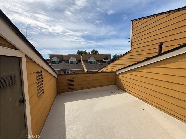 2063 Charle C2, Costa Mesa, CA 92627