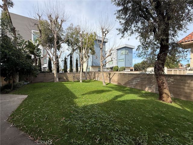 2063 Charle C2, Costa Mesa, CA 92627