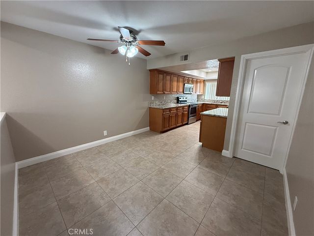 2063 Charle C2, Costa Mesa, CA 92627