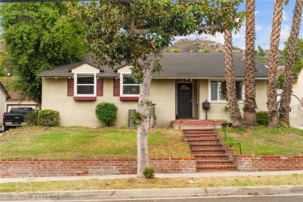 1912 N Kenneth Rd, Burbank, CA 91504 — photo 2
