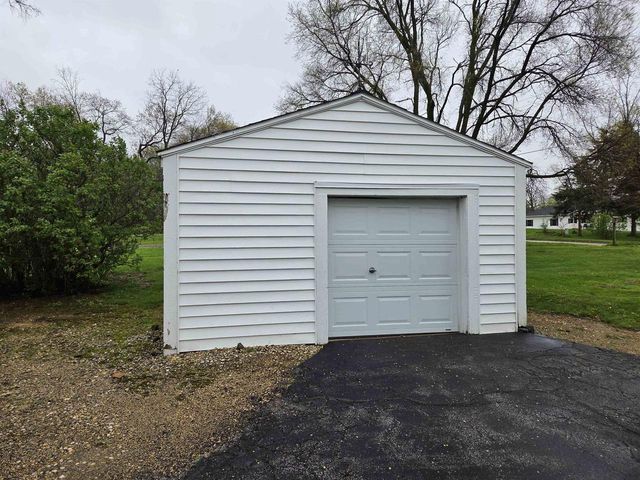 4680 Rutland Road, Brooklyn, WI 53521
