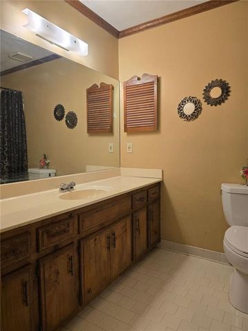 1497 Stoneleigh Circle, Stone Mountain, GA 30088