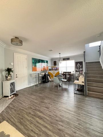 8219 Calabria Lakes Drive, Boynton Beach, FL 33473