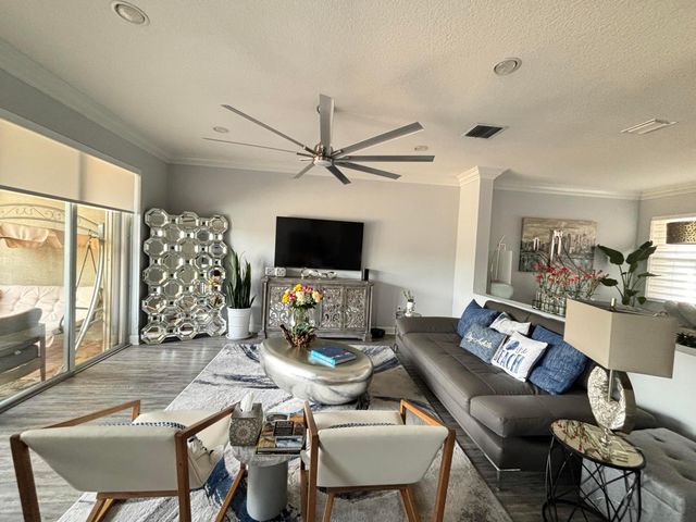 8219 Calabria Lakes Drive, Boynton Beach, FL 33473